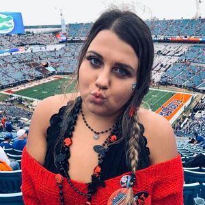 Meet your Posher, Mckenzie